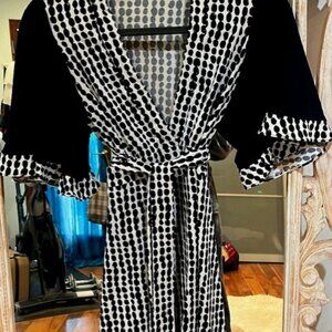 BCBGMaxazria classic belted dress